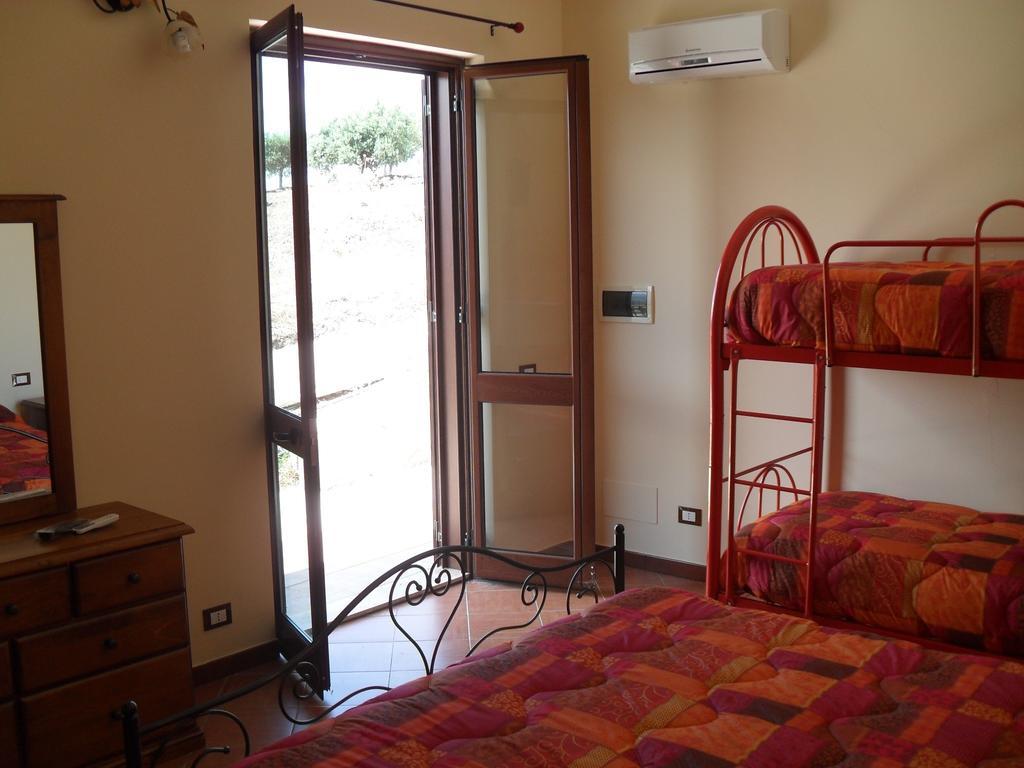 Agriturismo La Targa Buonfornello Buitenkant foto