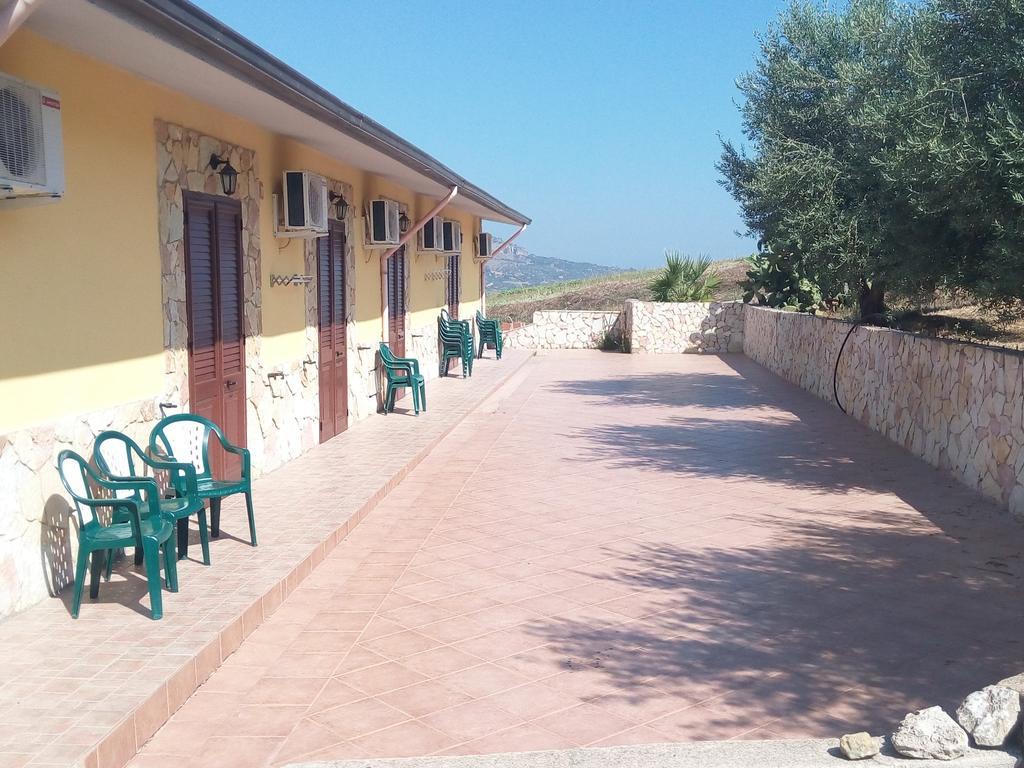 Agriturismo La Targa Buonfornello Buitenkant foto