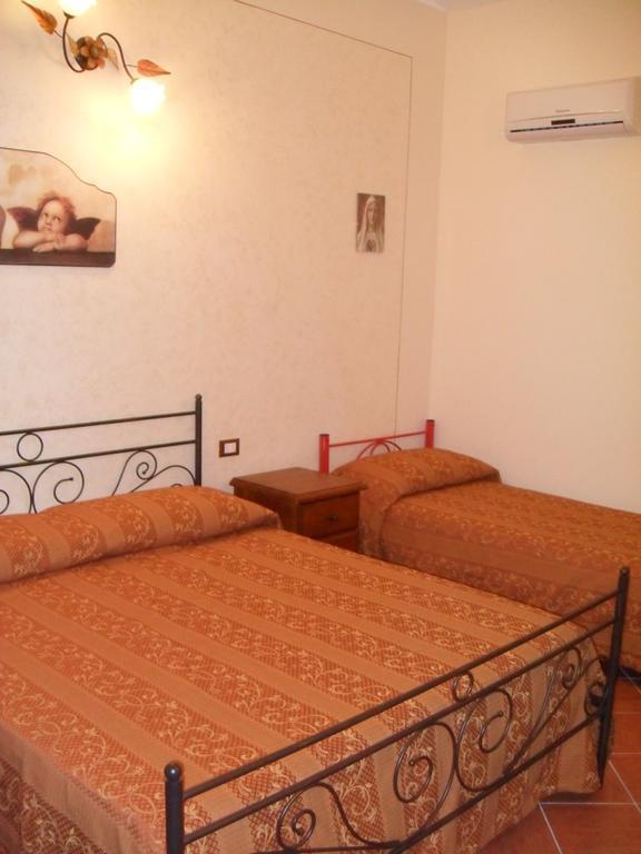 Agriturismo La Targa Buonfornello Kamer foto