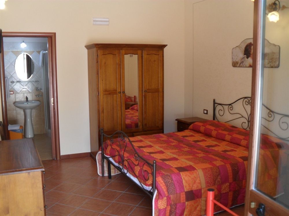 Agriturismo La Targa Buonfornello Buitenkant foto
