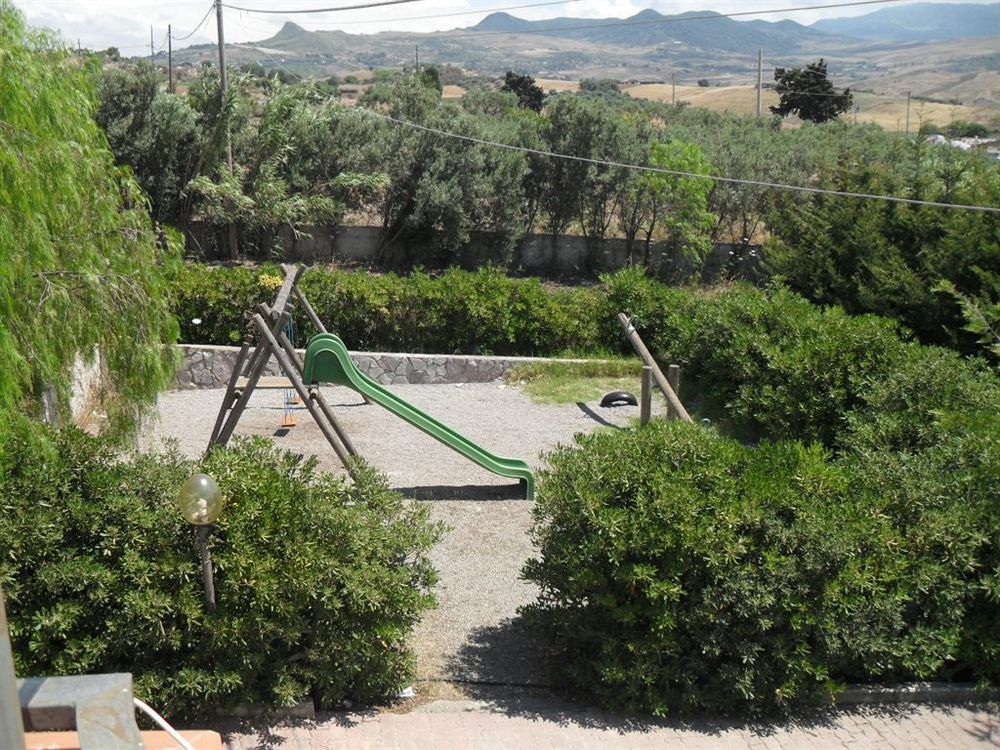 Agriturismo La Targa Buonfornello Buitenkant foto